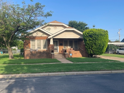 Clinton, OK Home for Sale – 3 bed, 1 bath - image 1