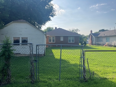 Clinton, OK Home for Sale – 3 bed, 1 bath - image 7