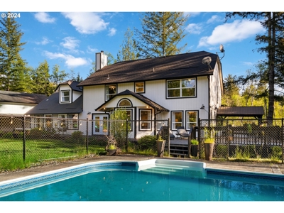 Stunning Country Home in Yacolt, WA For Sale! - image 7