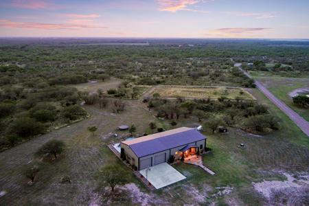 Acreage ~ Country Home in Jim Wells County, TX - image 1