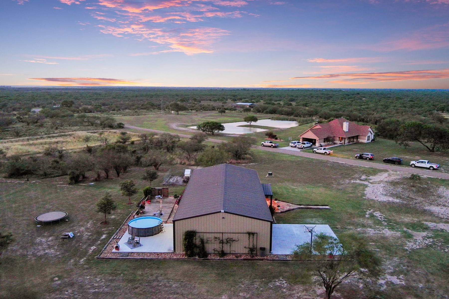 Acreage ~ Country Home in Jim Wells County, TX - image 4