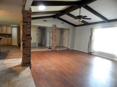 Expansive Country Home in Paris TX, Lamar County TX - image 14