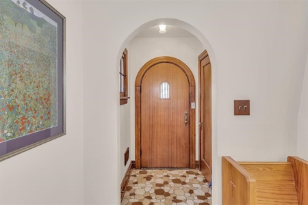 Vintage English Tudor Home for Sale in Historic Downtown - image 5
