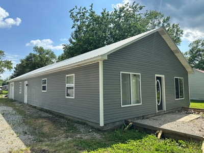 Move in Ready Home in Licking, Missouri with 4 Bedrooms - image 26