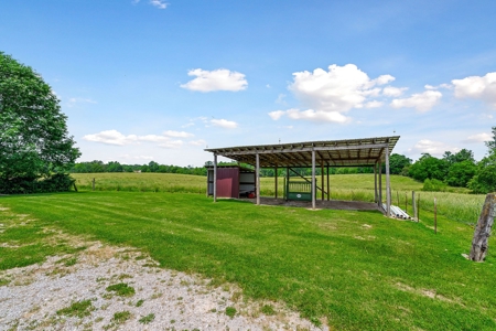 Here is your picket fence Tennessee farm that you have been - image 17