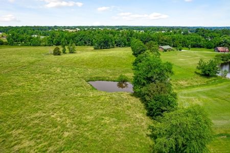 Here is your picket fence Tennessee farm that you have been - image 8