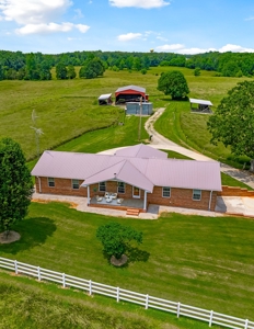 Here is your picket fence Tennessee farm that you have been - image 7