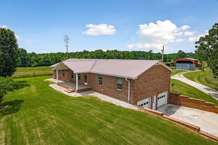 Here is your picket fence Tennessee farm that you have been - image 1