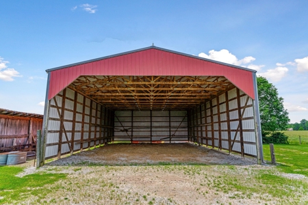 Here is your picket fence Tennessee farm that you have been - image 18