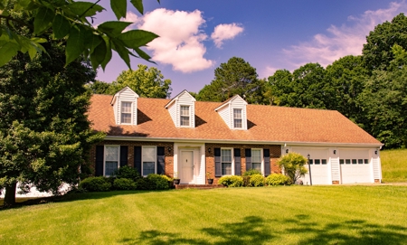 Charming Rural Retreat with Modern Amenities in McKenney, VA - image 10