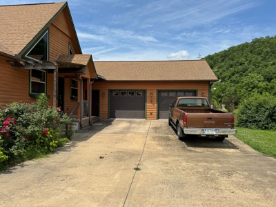 Riverfront Home For Sale In Cushman, Ar - image 23