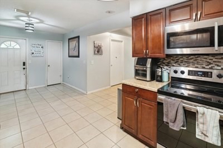 Home For Sale On 2.5 Acres In North Central Florida - image 12