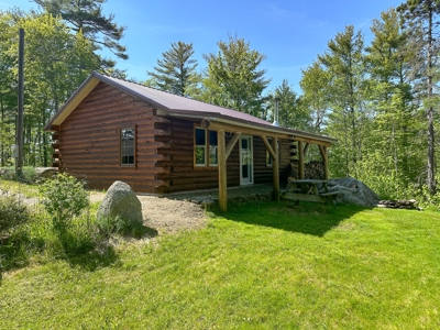 Toddy Pond Log Cabin Retreat - image 8