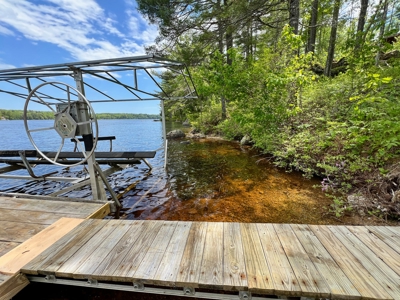 Toddy Pond Log Cabin Retreat - image 17