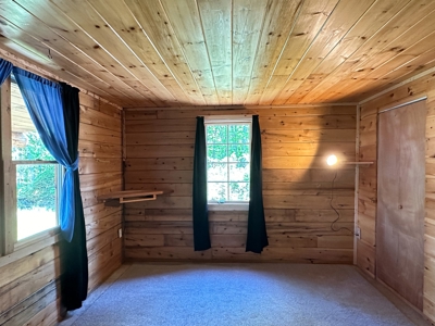 Toddy Pond Log Cabin Retreat - image 27