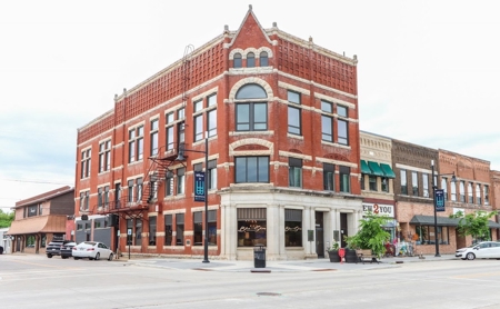 Historic Commercial Building for sale Downtown Waupaca, WI - image 1