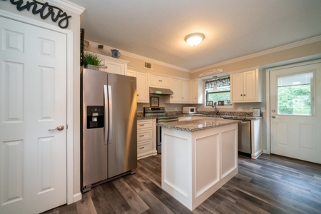 Country Home for Sale in Hallsville ISD - image 7