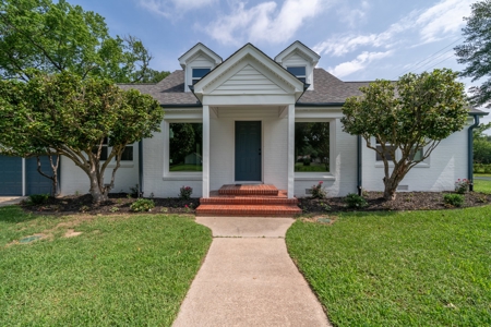 Historic Neighborhood Home with Updates in Longview, TX - image 2