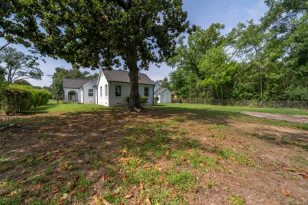 Historic Neighborhood Home with Updates in Longview, TX - image 21