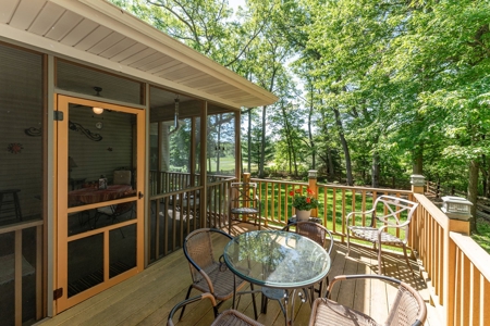 Open-Concept Ranch Home Christmas Mountain Golf Estates - image 24