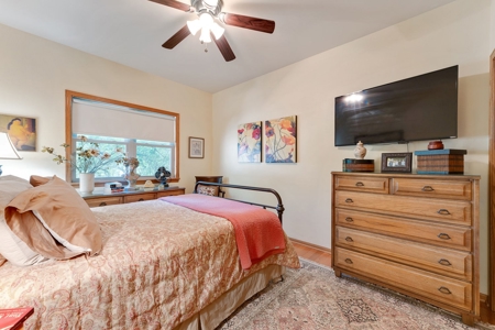 Open-Concept Ranch Home Christmas Mountain Golf Estates - image 29