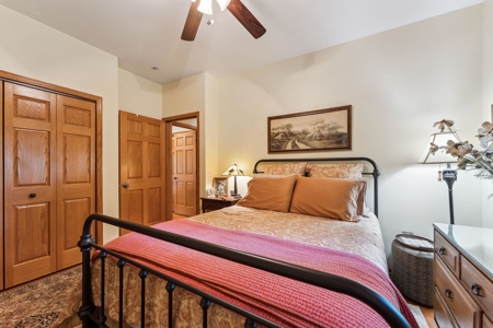 Open-Concept Ranch Home Christmas Mountain Golf Estates - image 30