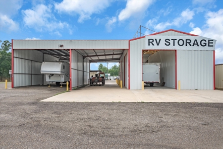 5 Homes + 60 Storage Units + Barndominium - Winnsboro, Texas - image 11