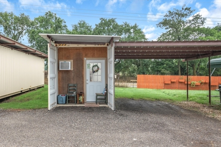 5 Homes + 60 Storage Units + Barndominium - Winnsboro, Texas - image 24