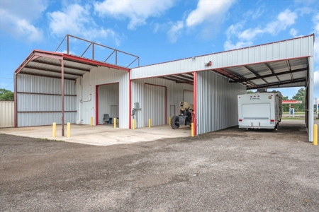 5 Homes + 60 Storage Units + Barndominium - Winnsboro, Texas - image 16