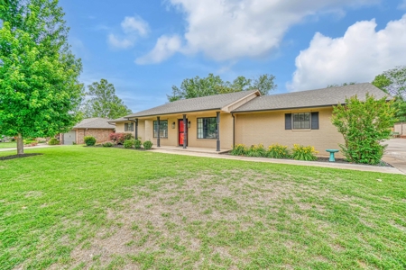 Home For Sale In Elk City, Oklahoma - image 5