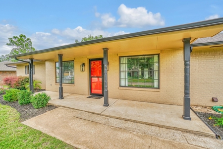Home For Sale In Elk City, Oklahoma - image 6