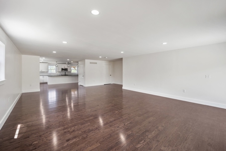 Large Remodeled 5 Bed 3.5 Bath Home - Hustonville, Ky - image 15