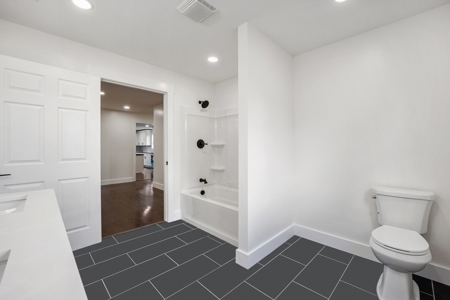 Large Remodeled 5 Bed 3.5 Bath Home - Hustonville, Ky - image 24