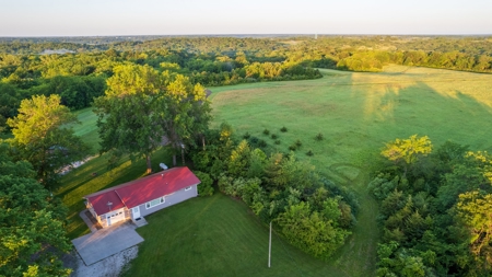 Experience Premier Hunting & Living in Wapello County, Iowa - image 1