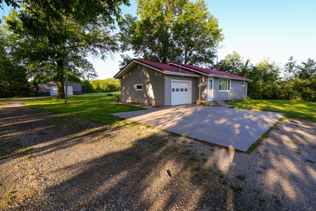 Experience Premier Hunting & Living in Wapello County, Iowa - image 50