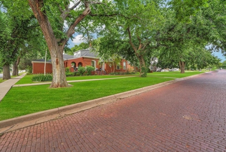For Sale: Historic Elegance on Broadway in Elk City, OK - image 4