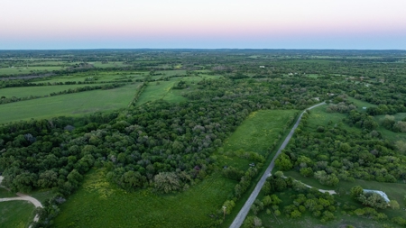Lockhart Texas Ranch for Sale Between Austin & San Antonio - image 5