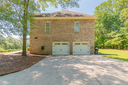 Contemporary, 3 Bedrooms, Basement, Garage, Chesterfield, SC - image 31