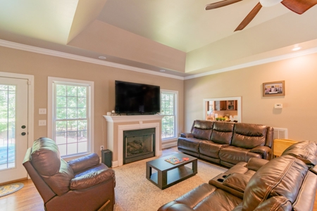 Contemporary, 3 Bedrooms, Basement, Garage, Chesterfield, SC - image 3