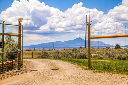 Rustic Log Home For Sale in Dolores, CO! - image 4