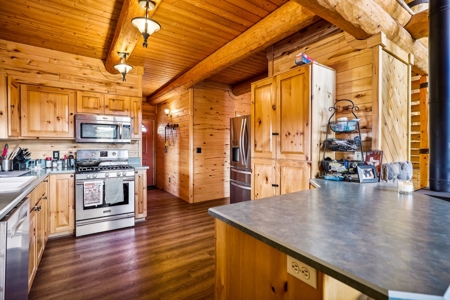 Rustic Log Home For Sale in Dolores, CO! - image 8