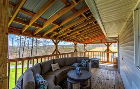 Beautiful Home and Farm For Sale in Waynesboro, TN - image 24