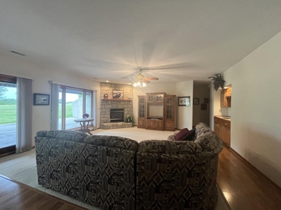 Ranch Country Home On 20 Acres - image 32