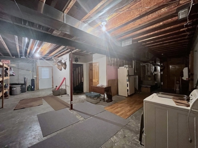 Ranch Country Home On 20 Acres - image 34