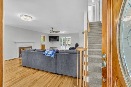 Country Home for Sale in Maury County, Tennessee - image 10
