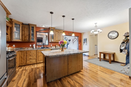 Country Living on this Marquette County WI 3 Bedroom 2 Bath - image 10