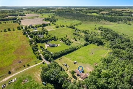 Country Living on this Marquette County WI 3 Bedroom 2 Bath - image 44
