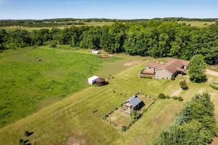 Country Living on this Marquette County WI 3 Bedroom 2 Bath - image 4