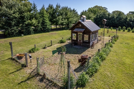 Country Living on this Marquette County WI 3 Bedroom 2 Bath - image 6