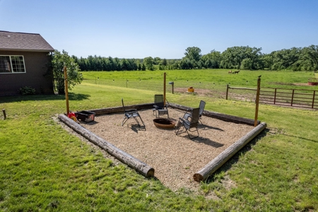 Country Living on this Marquette County WI 3 Bedroom 2 Bath - image 34
